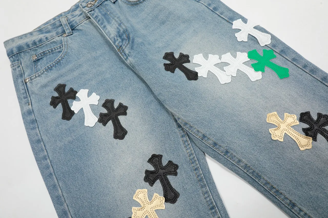 KE973#P250 The only correct leather label version on the market Chrome Hearts CH Cross embroidery distressed jeans Top ceiling quality 100% correct version The correct version is here!  Believe me this must be the best quality you will ever come across! ! Excellent value for money! !  Styles with different washes and textures are very friendly to people with thin legs and thick legs. The straight version is very flattering to the shape of the legs. The moderate length is timeless and easy to match. It is the basis of various styles and a must-have in the wardrobe! ! Add a little stacking to easily control this year's popular clean fit fabric. The fabric is stiff but the upper body is soft without losing texture. The sides and cuffs of some styles have a bone-wash effect. It's really hard not to love it! The outfit effect is immediate! ✅Correctly customize the Croxin metal leather label on the back panel. It is not sold directly with the cross on the finished jeans. 1:1 copying strives for excellence and the details are perfectly grasped. ✅The cross leather label is clear and smooth. Exquisite turning top craftsmanship. ✅Buttons, zippers and hardware are all customized versions of the Croxin LOGO. ✅High-cost washing process. Size: 28 30 32 34 36 (5 sizes)